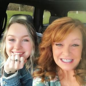 Meet your Posher, Laurie